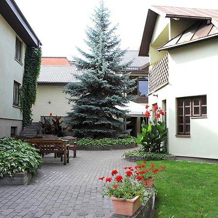 Hotel Senas Namas Alytus Bagian luar foto