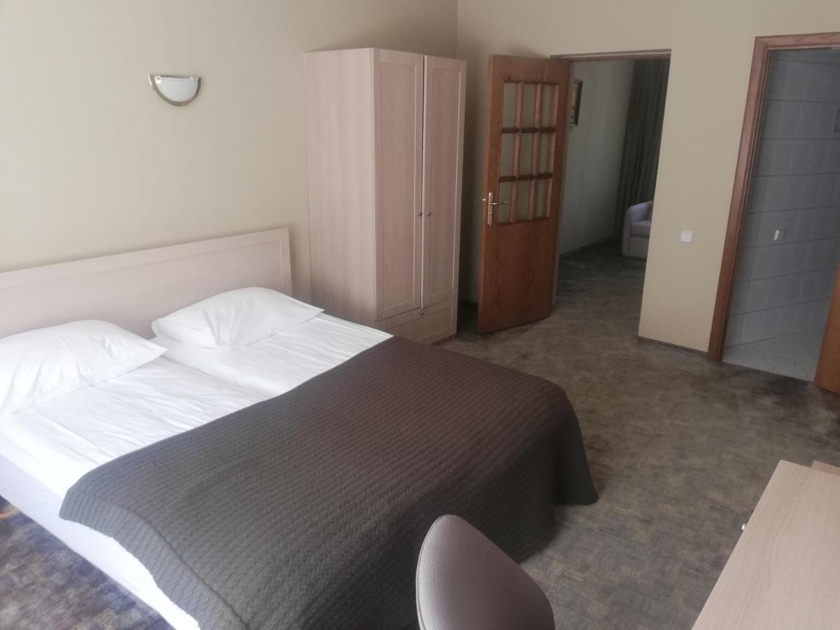 Hotel Senas Namas Alytus Bagian luar foto