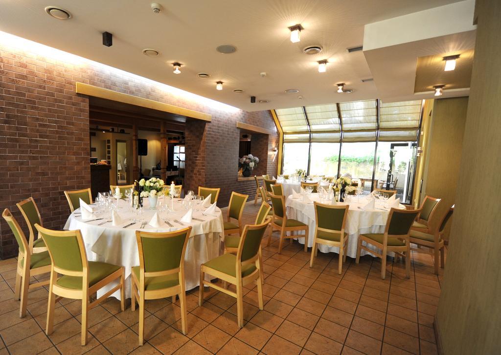 Hotel Senas Namas Alytus Bagian luar foto
