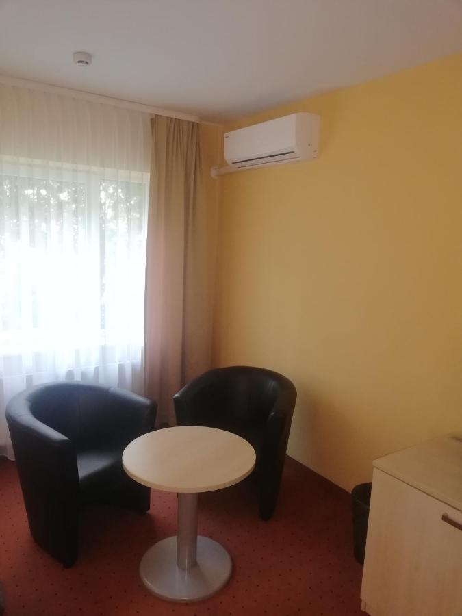 Hotel Senas Namas Alytus Bagian luar foto