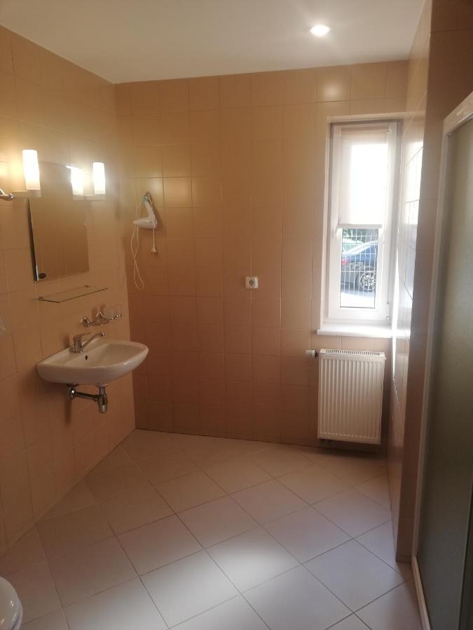 Hotel Senas Namas Alytus Bagian luar foto