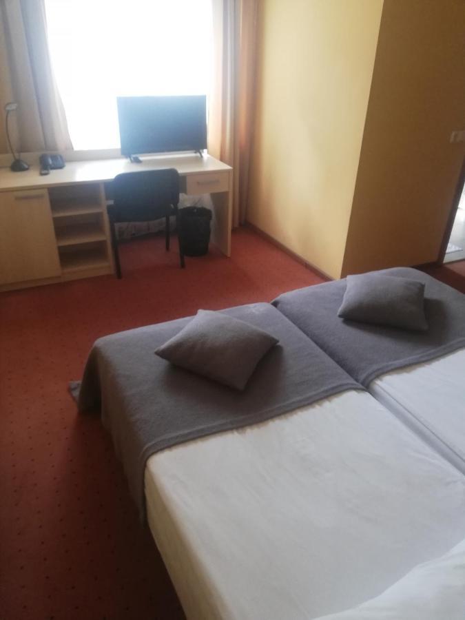 Hotel Senas Namas Alytus Bagian luar foto