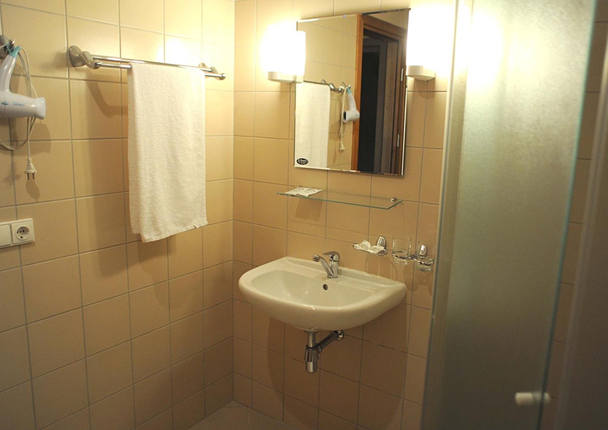 Hotel Senas Namas Alytus Bagian luar foto