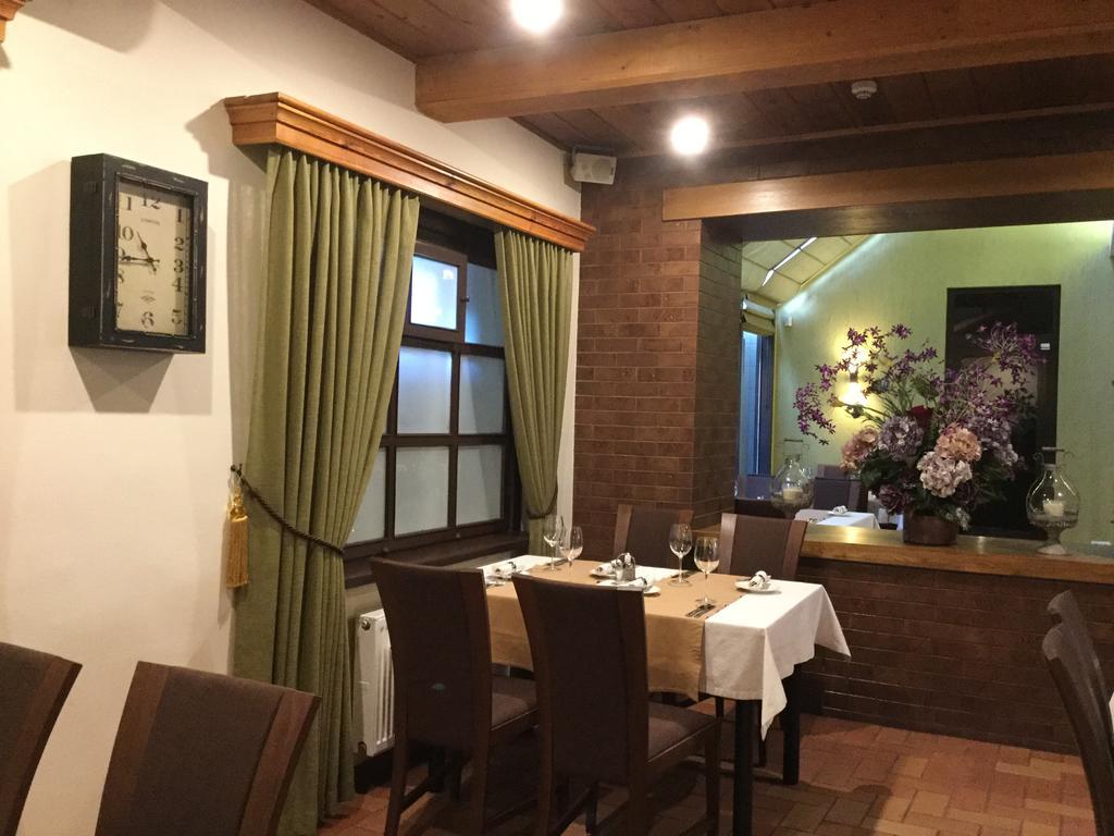 Hotel Senas Namas Alytus Bagian luar foto