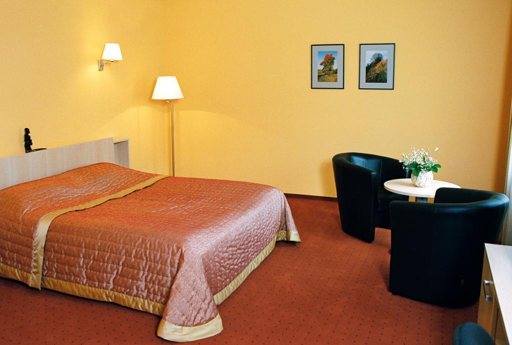 Hotel Senas Namas Alytus Bagian luar foto